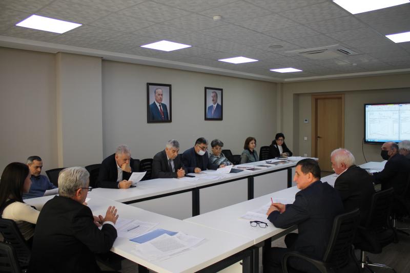 Dövlət İmtahan Mərkəzində 28 dekabr 2022-ci il tarixində fizika, rus dili (tədris dili) və rus dili (xarici dil kimi) fənləri üzrə işçi qruplarının iclasları keçirilib