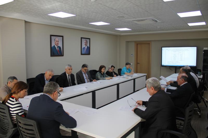 Dövlət İmtahan Mərkəzində 15 mart 2023-cü il tarixində fizika, rus dili (tədris dili) və rus dili (xarici dil kimi) fənləri üzrə işçi qruplarının iclasları keçirilib
