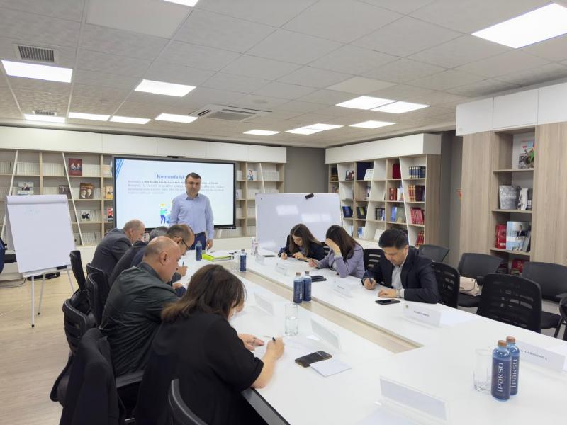 “Rəhbər vəzifəli şəxslər üçün liderlik və insan resurslarının idarə edilməsi” mövzusunda təlim təşkil edilib