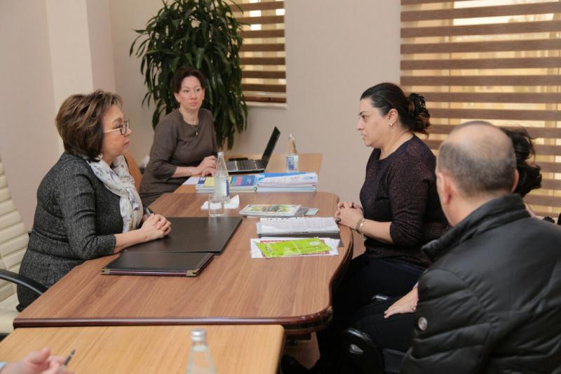Dövlət İmtahan Mərkəzinin Direktorlar Şurasının sədri Məleykə AbbaszadəSalyan rayonunda vətəndaşları qəbul etmişdir 