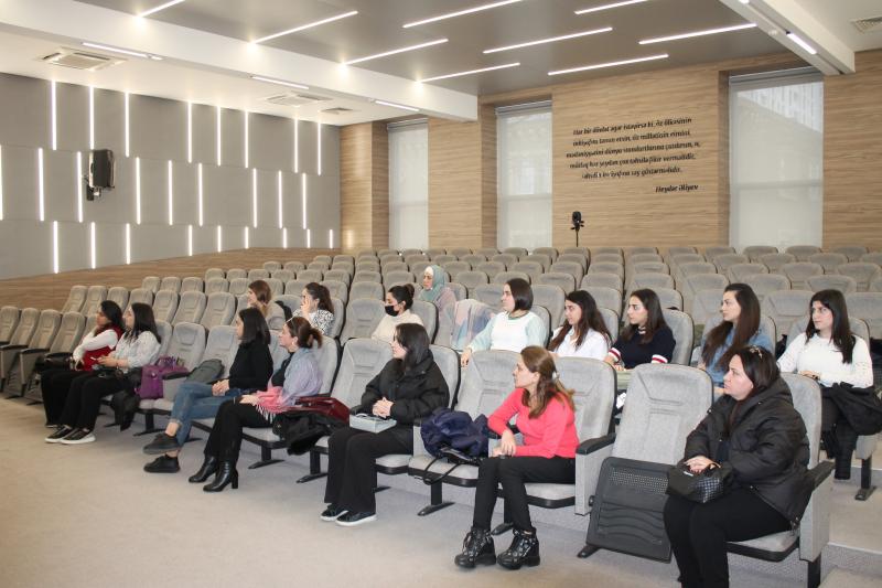 Buraxılış və qəbul imtahanlarında istifadə edilən qiymətləndirmə tapşırıqlarının hazırlanması, ekspertizası və yoxlanılmasına dair hazırlıq kurslarının növbəti məşğələləri keçirilib