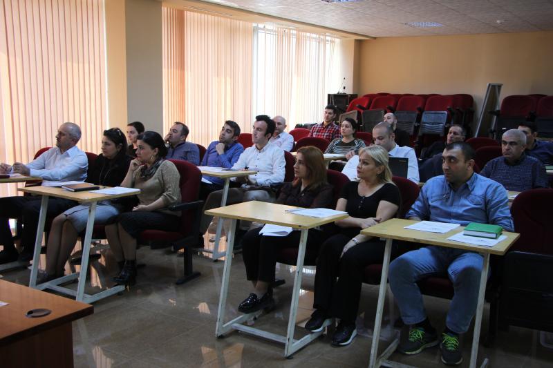 “Dövlət qulluğu vəzifələrinin tutulması məqsədilə müsahibənin keçirilmə qaydaları” mövzusunda təlim təşkil edilib