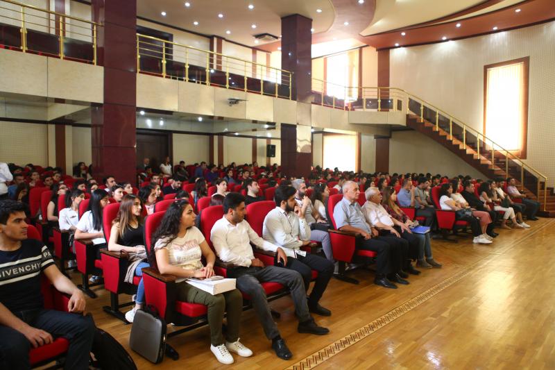 "Dövlət qulluğu sisteminin mahiyyəti və əhəmiyyəti" mövzusunda növbəti tədbir keçirilib