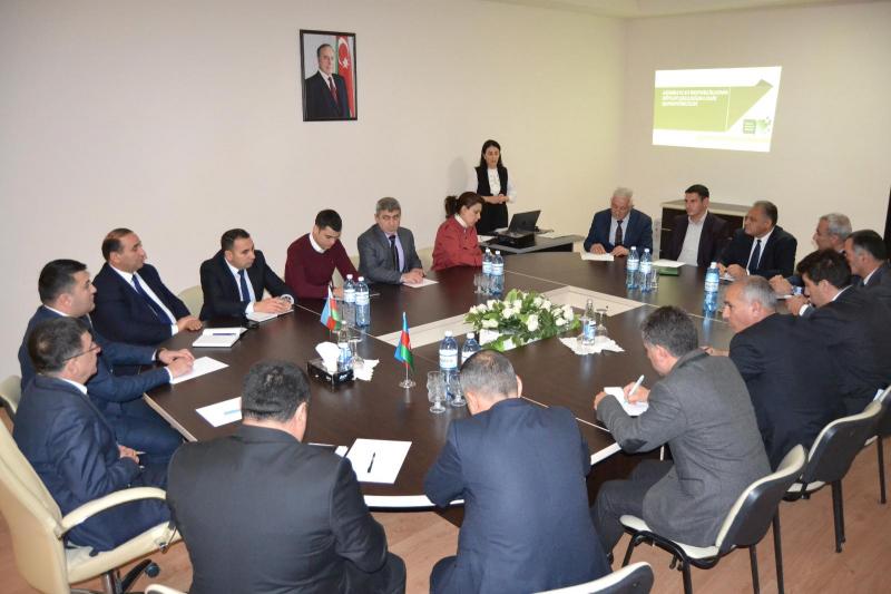 Dövlət İmtahan Mərkəzi tərəfindən “Dövlət qulluğuna dair qanunvericiliyin tətbiqi məsələləri” mövzusunda növbəti təlim keçirilib