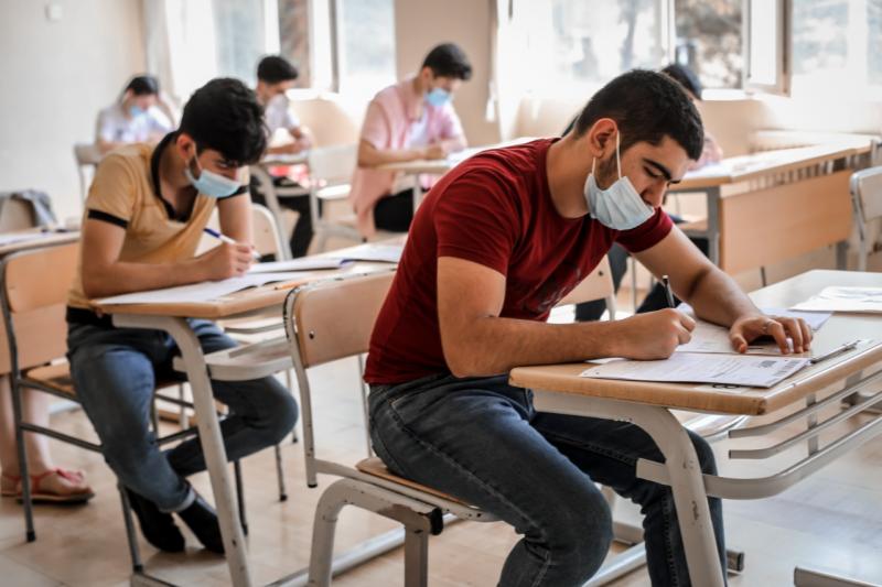 Bu gün növbəti buraxılış (qəbul) imtahanları keçirilib