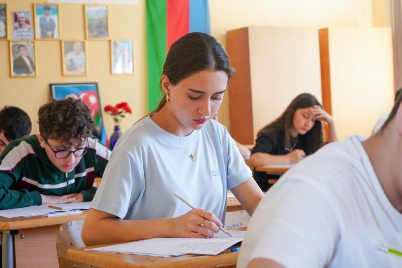 Aprelin 21-də ümumi (9 illik) orta təhsil səviyyəsi üzrə buraxılış imtahanı keçirilib