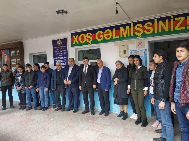 DİM-in  Şəmkir  Regional Bölməsinin əməkdaşları Ermənistanla sərhəd kəndi olan Tovuz  rayonunun Əlibəyli kənd məktəbində müəllim və şagirdlərlə görüşüb