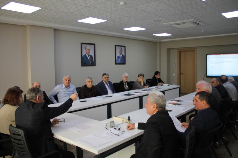 Dövlət İmtahan Mərkəzində 21 dekabr 2022-ci il tarixində fizika və rus dili (tədris dili) fənləri üzrə işçi qruplarının iclasları keçirilib