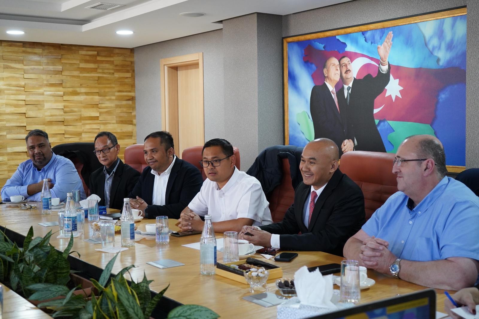 DİM-in Direktorlar Şurasının sədri Məleykə Abbaszadə ilə Malayziyanın Milli Çap Korporasiyasının nümayəndə heyəti arasında görüş keçirilib