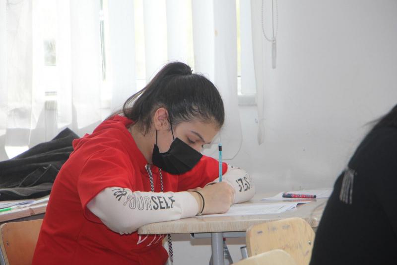 Dövlət İmtahan Mərkəzi aprelin 23-də ümumi (9 illik) orta təhsil səviyyəsi üzrə buraxılış imtahanı keçirib