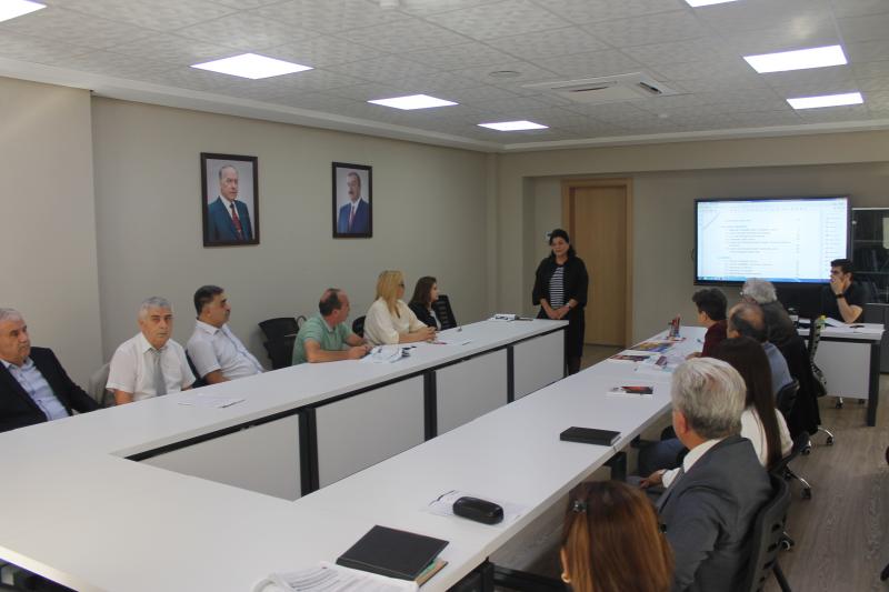 Fizika, rus dili (tədris dili) və rus dili (əsas xarici dil) fənləri üzrə işçi qruplarının iclasları keçirilib