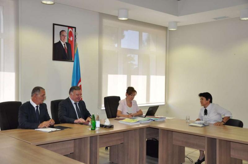 Dövlət İmtahan Mərkəzinin Direktorlar Şurasının sədr müavini Namiq Babayev Biləsuvarda vətəndaşları qəbul edib