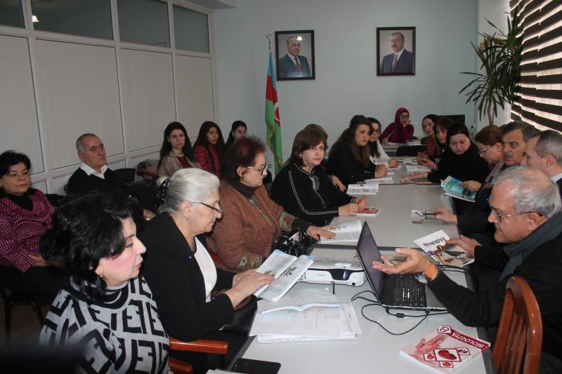 Dövlət İmtahan Mərkəzində fənlər üzrə hazırlıq kursları və elmi-metodiki seminarlar keçirilib