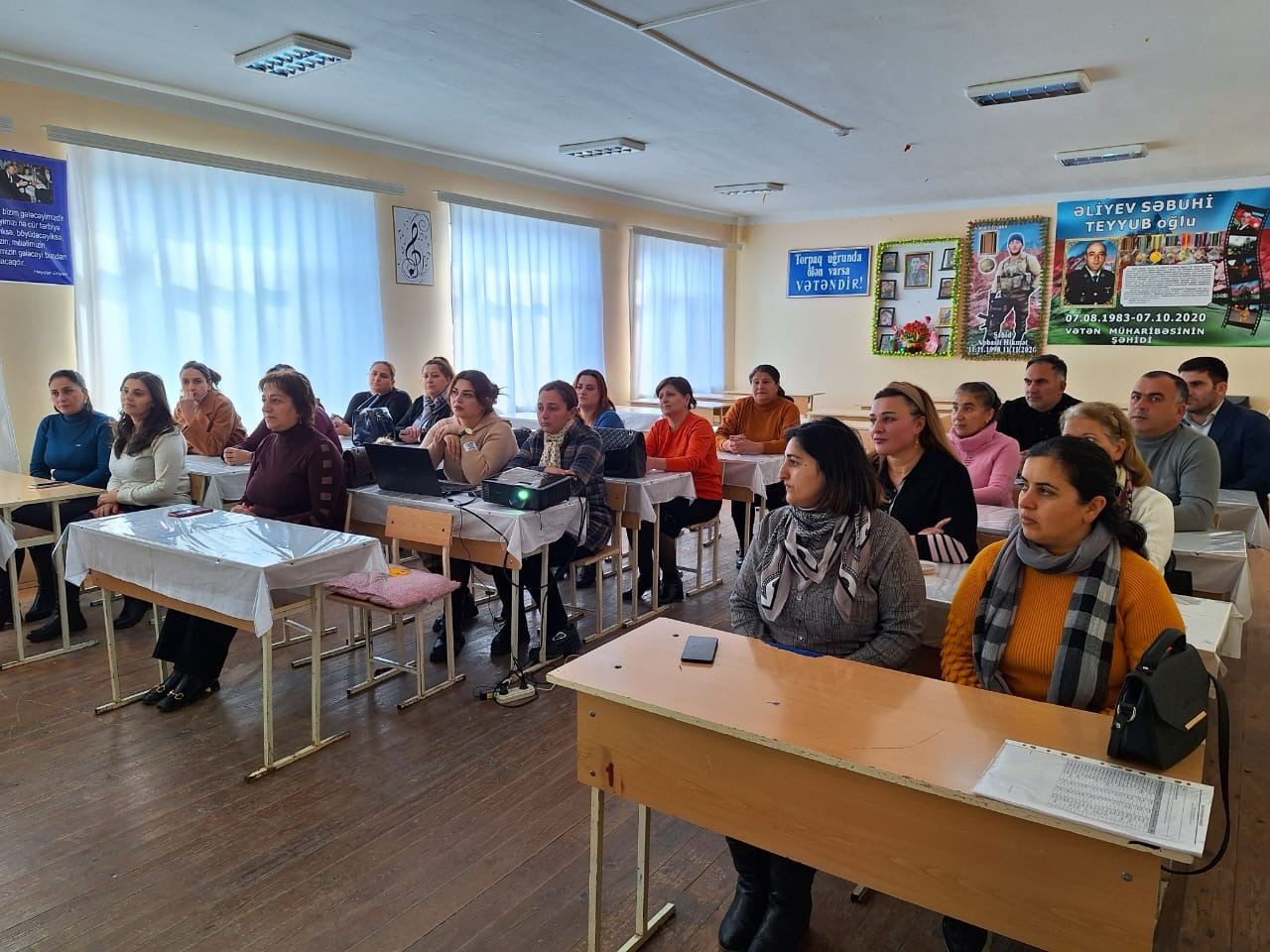 Təcrübəsi az olan və imtahanlarda nəzarətçi qismində ilk dəfə iştirak edəcək şəxslər üçün keçirilən təlimlər davam edir