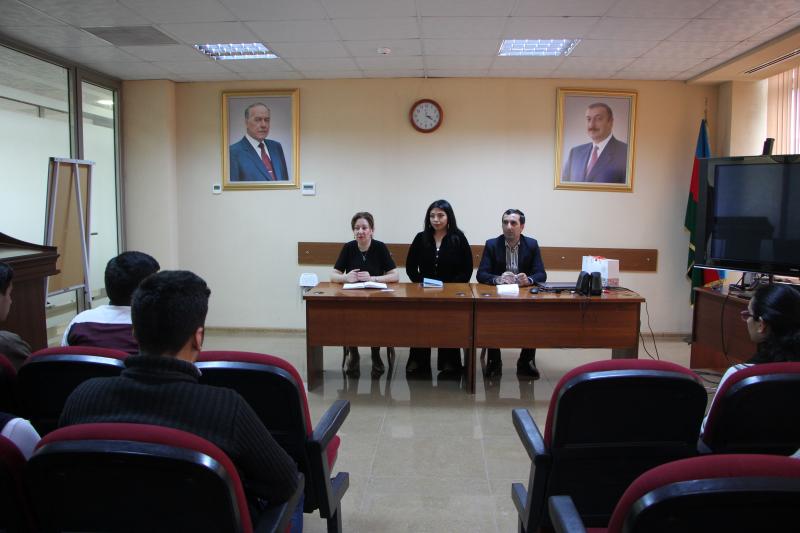 Dövlət İmtahan Mərkəzində 11 saylı inteqrasiya təlimli internat məktəbinin şagirdləri ilə görüş keçirilib