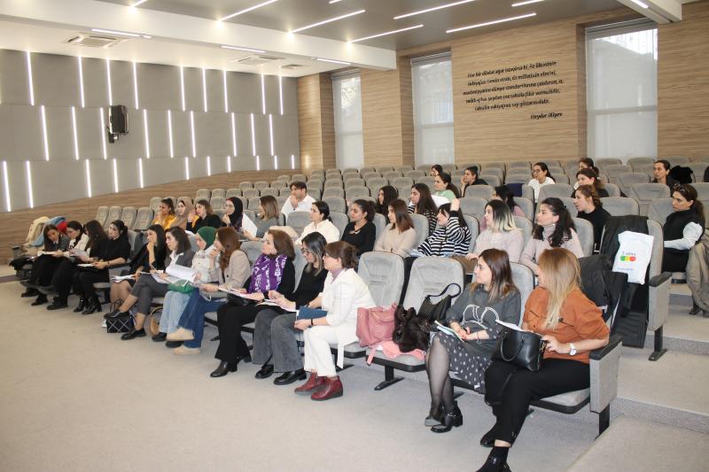 Buraxılış və qəbul imtahanlarında istifadə edilən qiymətləndirmə tapşırıqlarının hazırlanması, ekspertizası və yoxlanılmasına dair hazırlıq kurslarının növbəti məşğələləri keçirilib