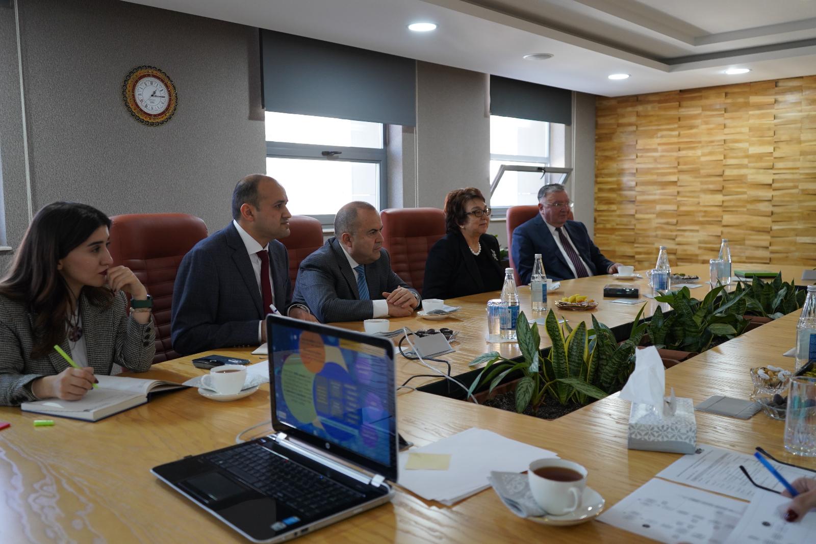 DİM-in Direktorlar Şurasının sədri Məleykə Abbaszadə ilə Malayziyanın Milli Çap Korporasiyasının nümayəndə heyəti arasında görüş keçirilib