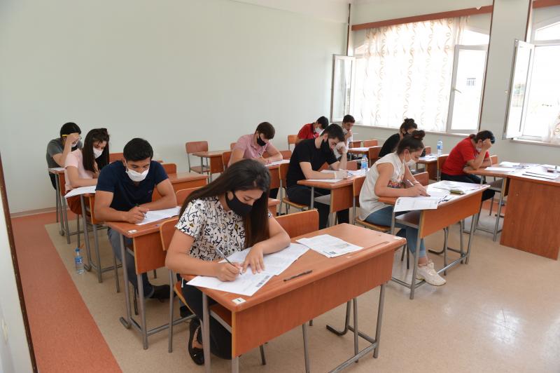 Bu gün növbəti buraxılış (qəbul) imtahanları keçirilib