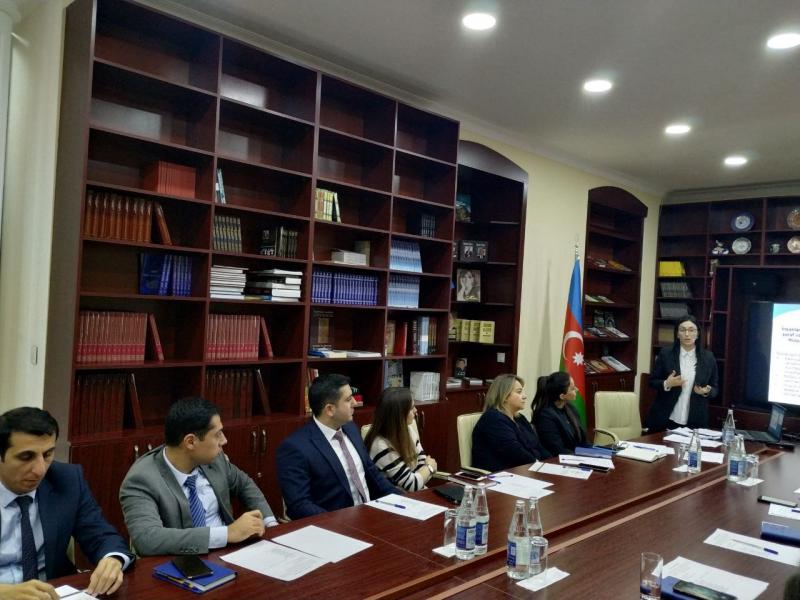 “Dövlət qulluqçularının etik davranış qaydaları” mövzusunda təlim təşkil edilib