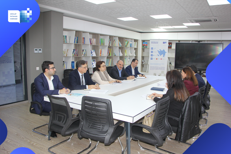 Bədən tərbiyəsi və idman istiqaməti üzrə qabiliyyət imtahanlarını müzakirə etmək məqsədilə Dövlət İmtahan Mərkəzi ilə Gənclər və İdman Nazirliyinin rəhbər şəxsləri arasında görüş keçirilib