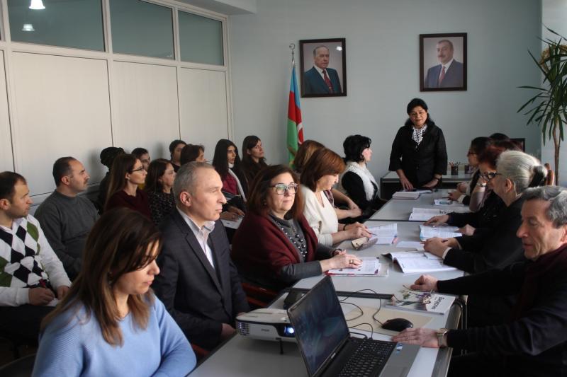 Dövlət İmtahan Mərkəzində fənlər üzrə hazırlıq kursları və elmi-metodiki seminarlar keçirilib