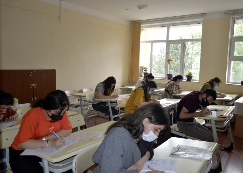 Ali təhsil müəssisələrinin magistraturalarına  qəbul imtahanı keçirilib