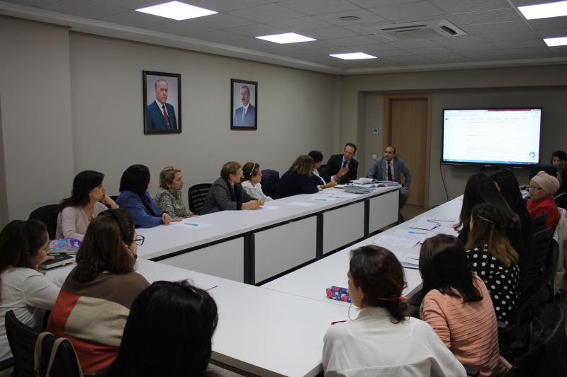 20 noyabr 2023-cü il tarixində Dövlət İmtahan Mərkəzində ingilis dili Azərbaycan dili, Azərbaycan dili (dövlət dili) və informatika fənləri üzrə işçi qruplarının iclasları keçirilib