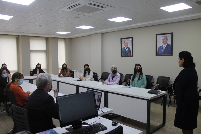 27 aprel 2022-ci il tarixində fizika və rus dili (tədris dili) fənləri üzrə hazırlıq kurslarının ilk məşğələləri keçirilib
