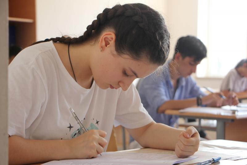 IV ixtisas qrupu (o cümlədən I ixtisas qrupu üzrə RK və Rİ altqruplarının hər ikisini seçənlər üçün informatika fənni) üzrə qəbul imtahanı başa çatıb