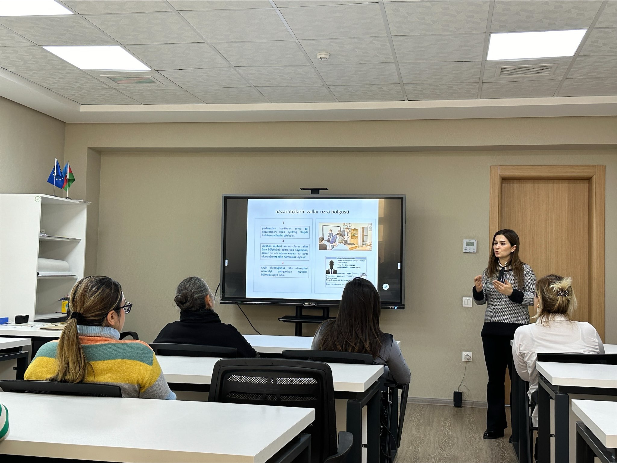 Təcrübəsi az olan və imtahanlarda nəzarətçi qismində ilk dəfə iştirak edəcək şəxslər üçün keçirilən təlimlər davam edir