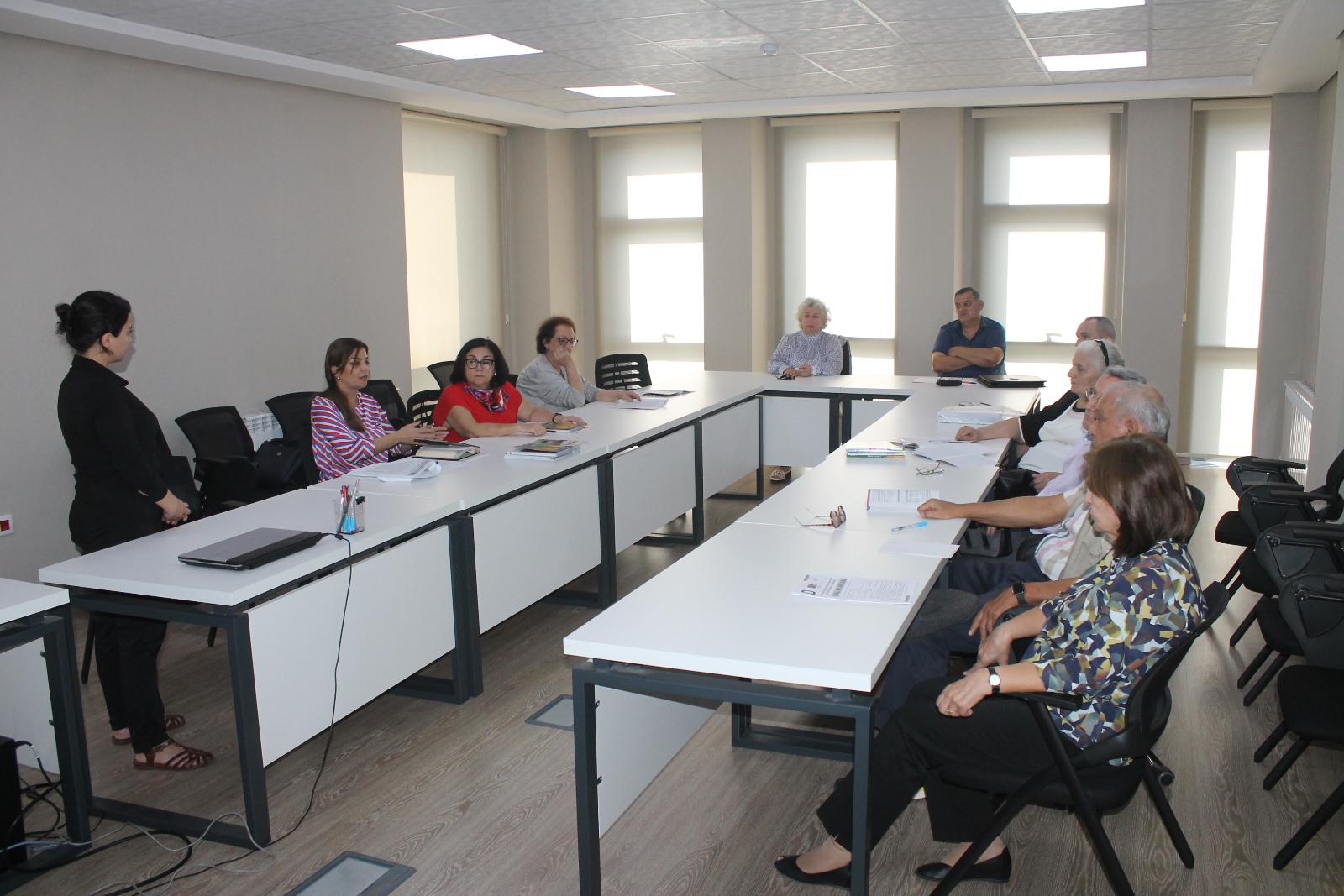 Biologiya və tarix fənləri üzrə işçi qruplarının iclasları keçirilib