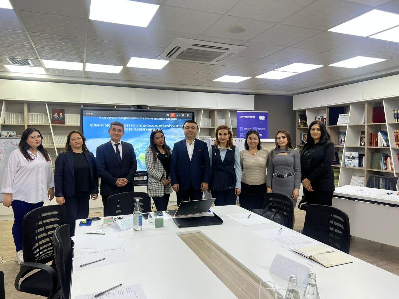 Mərkəzi icra hakimiyyəti orqanlarının nümayəndələri üçün “Xidmət mədəniyyəti və vətəndaş məmnuniyyətinin təmin edilməsi şərtləri” mövzusunda təlim təşkil edilib