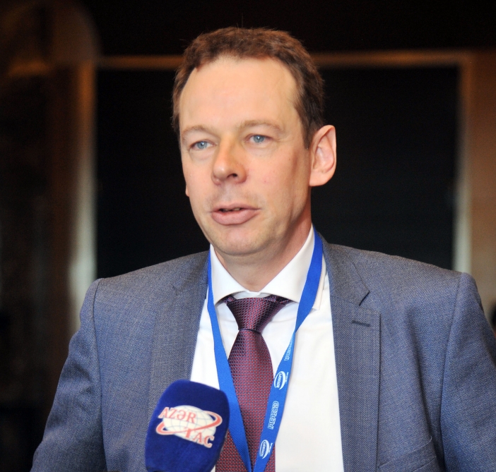 Arnold Brauer: Hazırladığımız qiymətləndirmə sistemi imtahan materiallarının keyfiyyətini ölçməyə kömək edir VİDEO