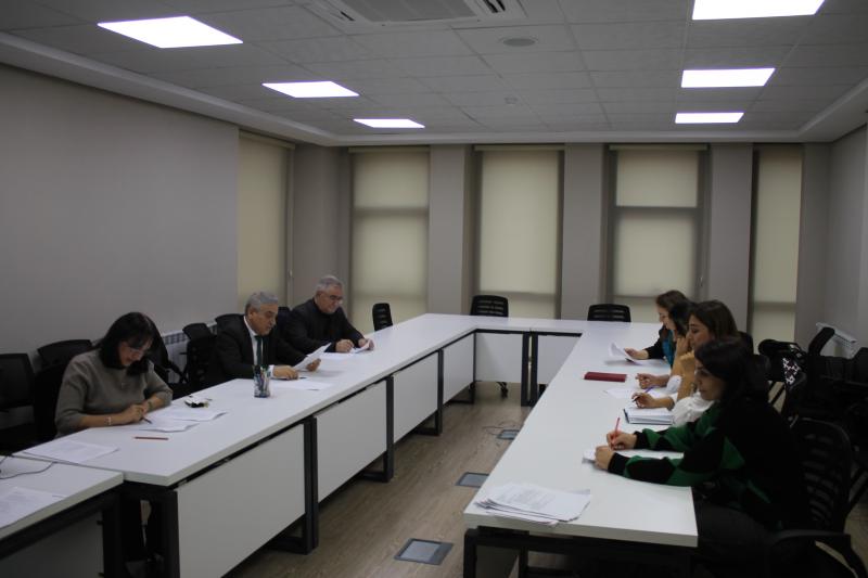 Dövlət İmtahan Mərkəzində 26 dekabr 2022-ci il tarixində Azərbaycan dili, ingilis dili və fransız dili fənləri üzrə işçi qruplarının iclasları keçirilib
