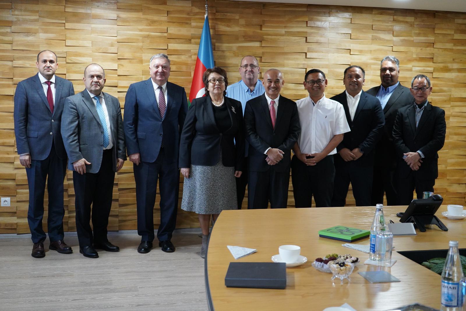 DİM-in Direktorlar Şurasının sədri Məleykə Abbaszadə ilə Malayziyanın Milli Çap Korporasiyasının nümayəndə heyəti arasında görüş keçirilib