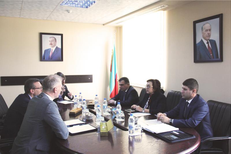 DİM Direktorlar Şurasının sədri Məleykə Abbaszadə ilə Avropa İttifaqının Azərbaycandakı nümayəndəliyinin yeni təyin olunmuş rəhbəri – səfir Kestutis Yankauskas arasında ikitərəfli görüş keçirilmişdir