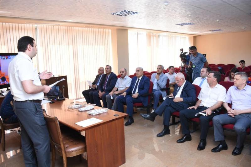 DİM jurnalistika ixtisasına qəbul olmaq istəyən abituriyentlər üçün qabiliyyət imtahanı keçirib