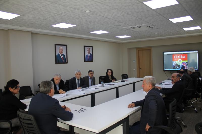 Dövlət İmtahan Mərkəzində 29 mart 2023-cü il tarixində fizika və rus dili (tədris dili) fənləri üzrə işçi qruplarının iclasları keçirilib