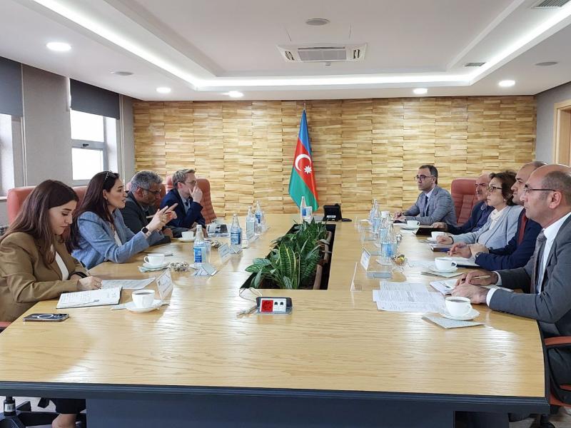 DİM və İctimai Sektor üçün İmtiyazlı Maliyyə və Mühasibatlıq İnstitutunun nümayəndələri arasında görüş keçirilib