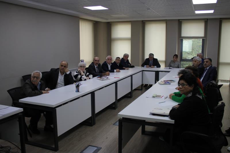 25 oktyabr 2023-cü il tarixində Dövlət İmtahan Mərkəzində fizika, rus dili (tədris dili) və rus dili (xarici dil) fənləri üzrə işçi qruplarının növbəti iclasları keçirilib