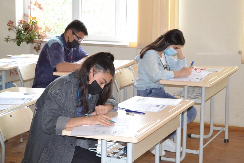 Dövlət İmtahan Mərkəzi mayın 1-də ümumi (9 illik) orta təhsil səviyyəsi üzrə buraxılış imtahanı keçirib