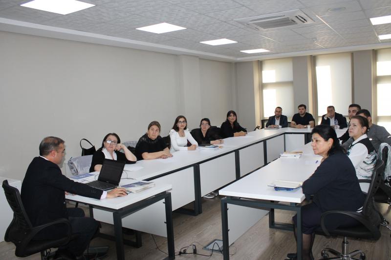 6 noyabr 2023-cü il tarixində Dövlət İmtahan Mərkəzində Azərbaycan dili, Azərbaycan dili (dövlət dili), ingilis dili və informatika fənləri üzrə işçi qruplarının iclasları keçirilib