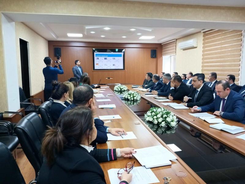 “Dövlət qulluqçularının etik davranış qaydaları və korrupsiyaya qarşı mübarizə” mövzusunda təlim təşkil edilib