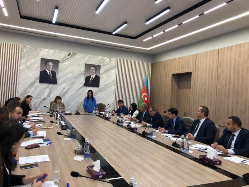 “Dövlət qulluqçusunun xidməti fəaliyyətinin qiymətləndirilməsi qaydası” mövzusunda təlim təşkil edilib