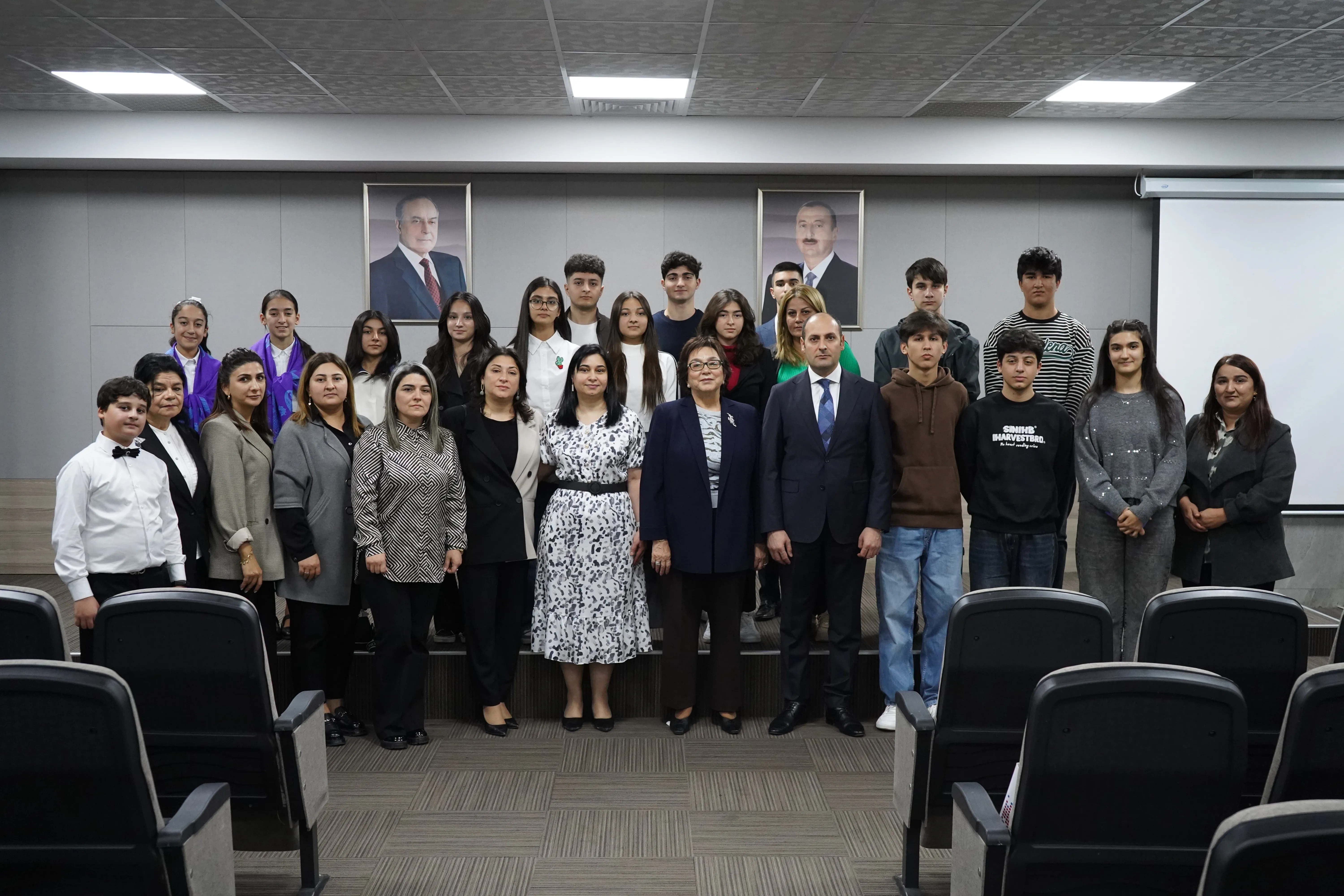 Dövlət İmtahan Mərkəzində şəhid övladları ilə görüş keçirilib