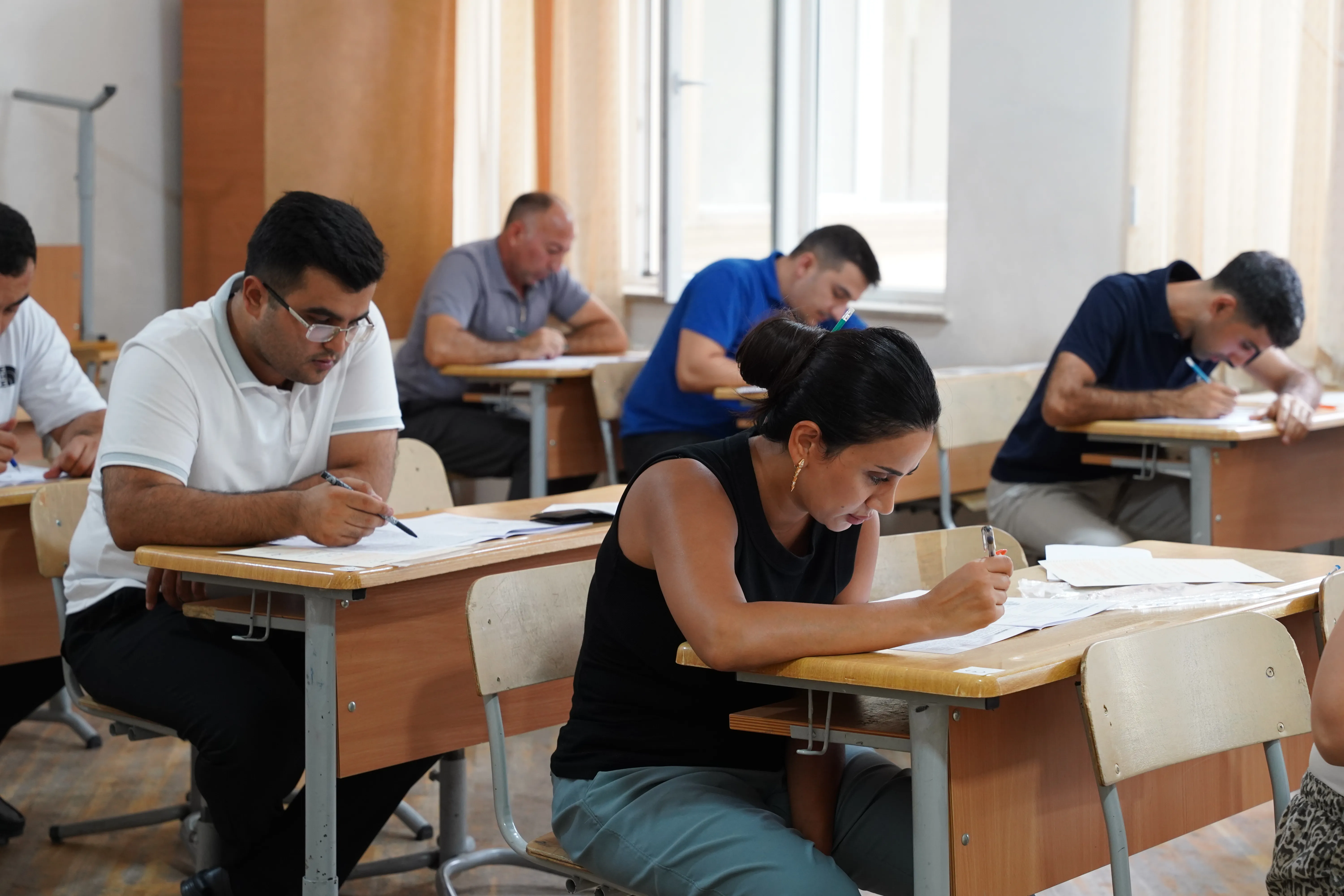 Dövlət qulluğuna qəbul və dövlət qulluğunda fəaliyyətin davam etdirilməsi üzrə test imtahanları keçirilib