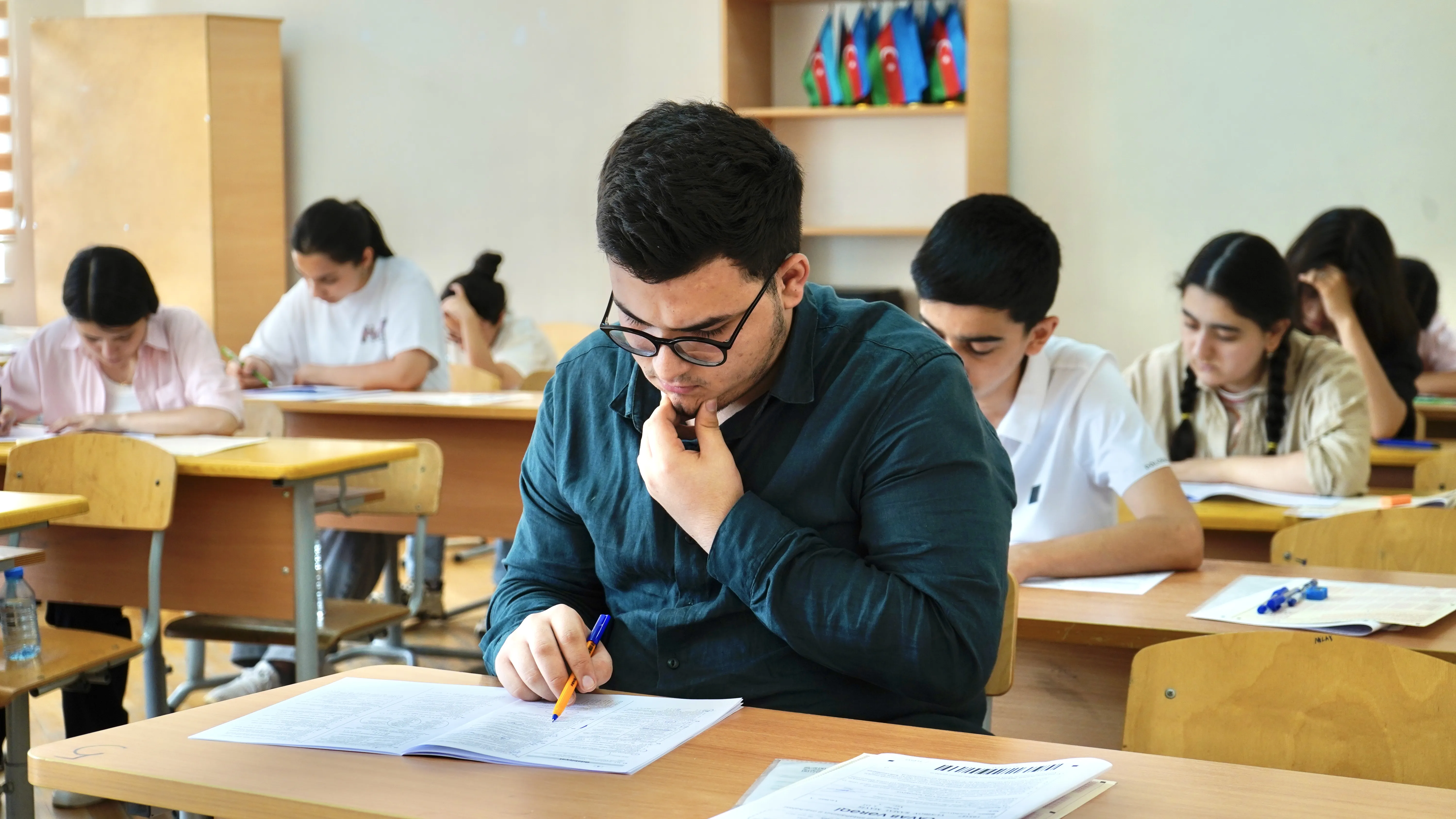 II və III ixtisas qrupları üzrə ali təhsil müəssisələrinə qəbul imtahanı keçirilib